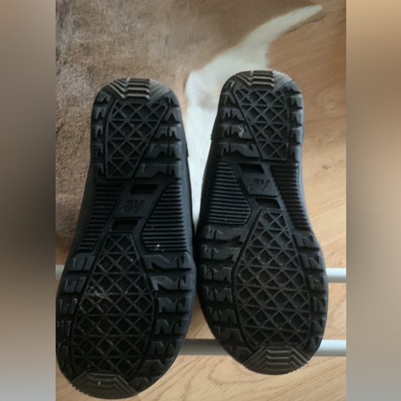 Women’s Snowboard Boots by DC - Picture 4 of 4